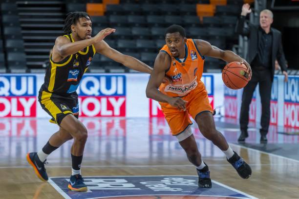 赛季期间伤 赛季期间伤